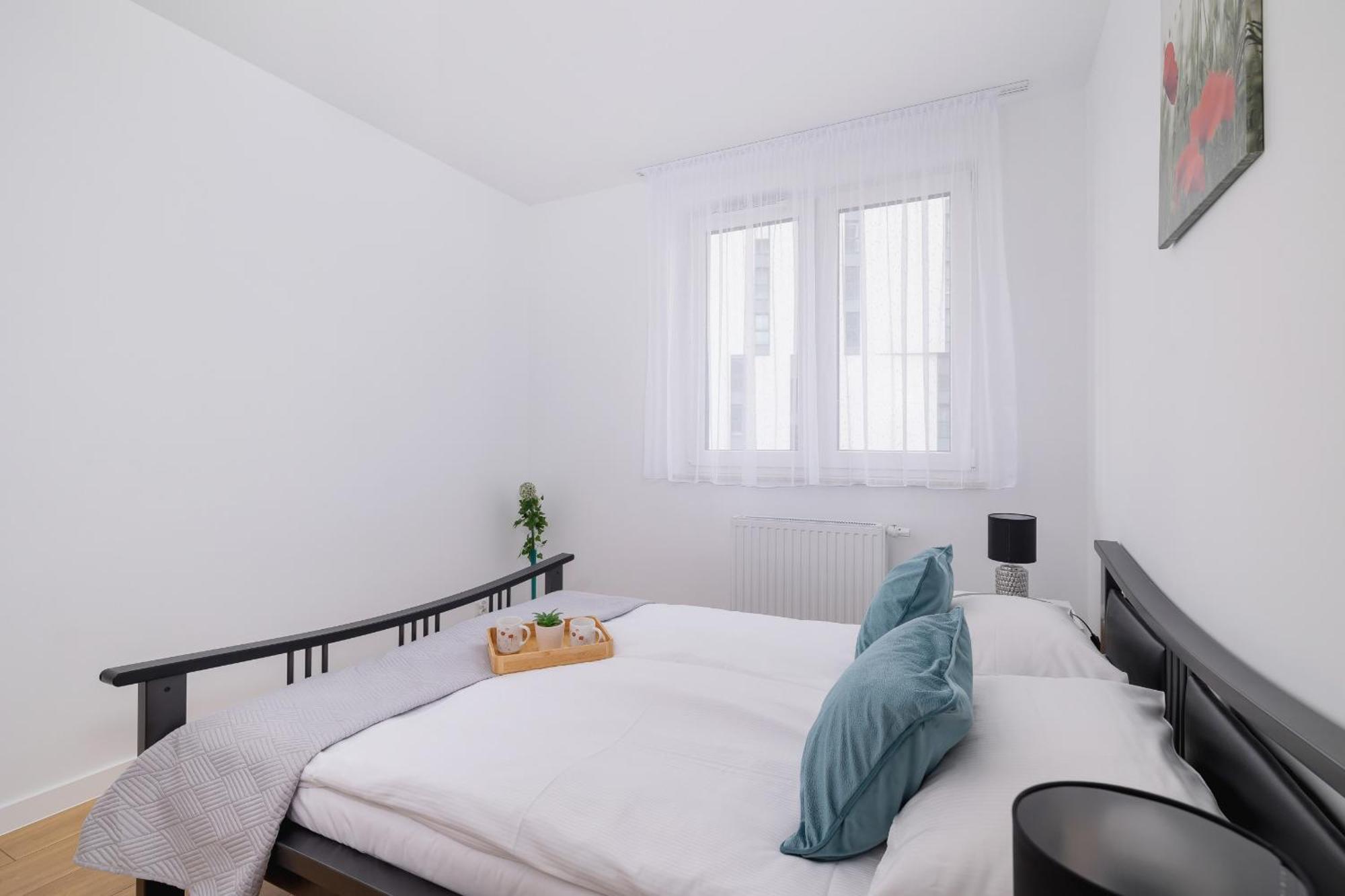 Modern Apartment With Parking Near Tauron Arena By Rent Like Home クラクフ エクステリア 写真