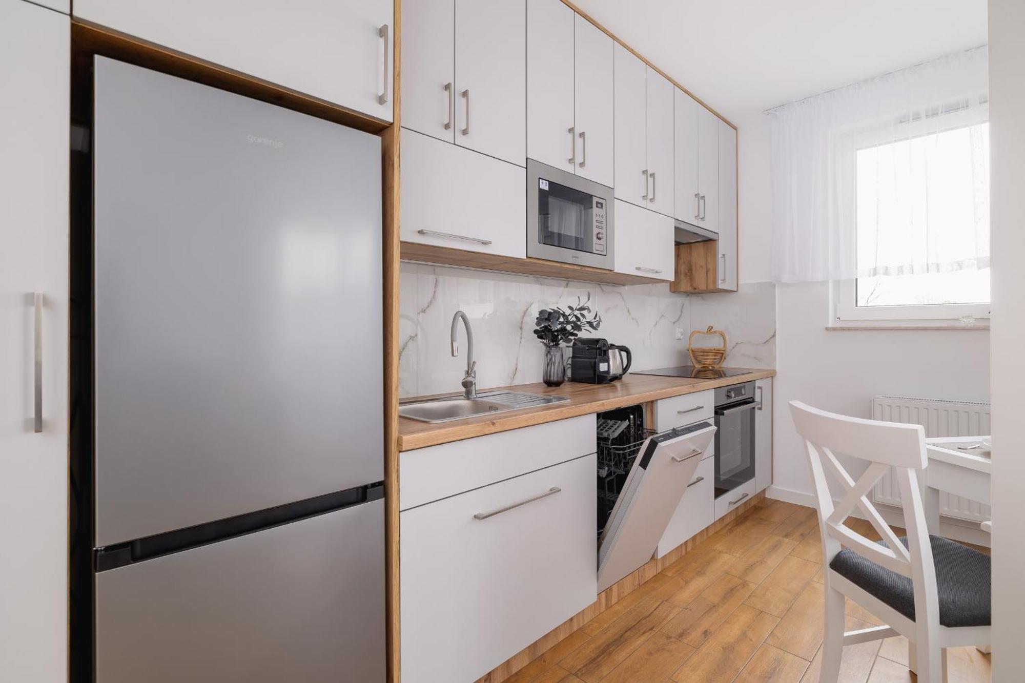 Modern Apartment With Parking Near Tauron Arena By Rent Like Home クラクフ エクステリア 写真